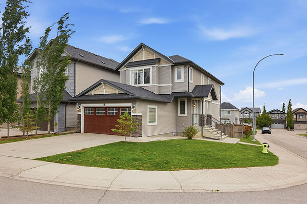 Calgary 4 bedrooms House for rent. Property photo: 754812-2