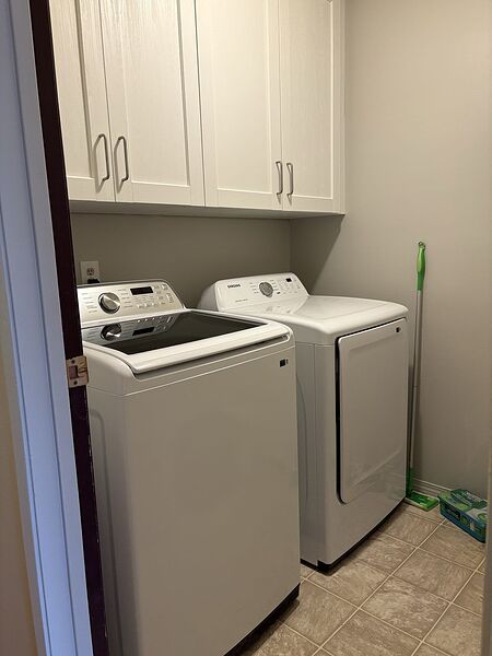 Calgary 2 + Den bedrooms Duplex for rent. Property photo: 754815-3