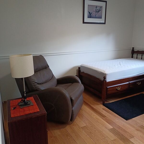 Calgary 1 bedroom Room For Rent for rent. Property photo: 754860-3