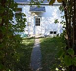 Charming bungalow, sunny basement suite