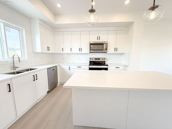 Calgary 4 bedrooms Townhouse for rent. Property photo: 754907-3