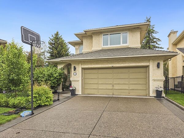 Calgary 4 bedrooms House for rent. Property photo: 754908-2