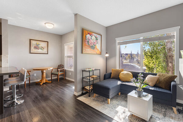 Calgary 3 bedrooms Townhouse for rent. Property photo: 755002-3