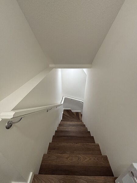 Calgary 1 bedroom Basement for rent. Property photo: 755006-2