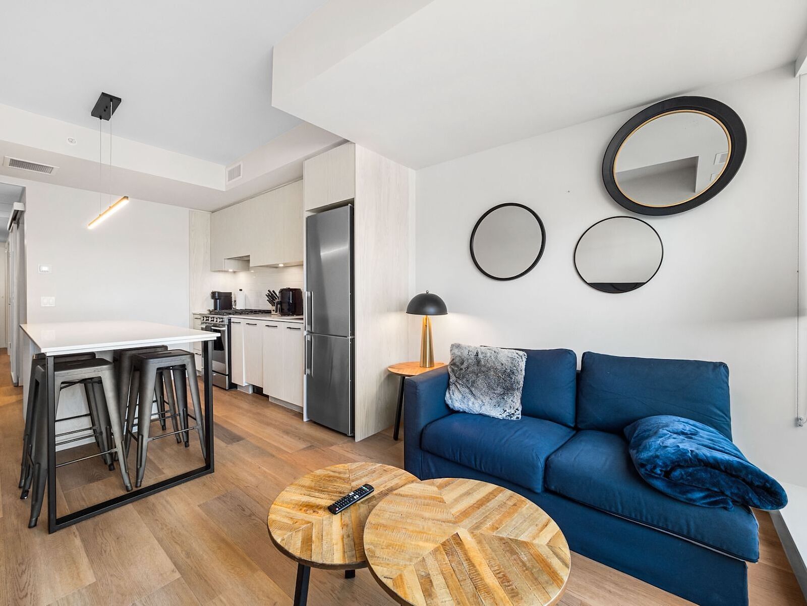 Calgary 1 bedroom Condo Unit for rent. Property photo: 755035-1