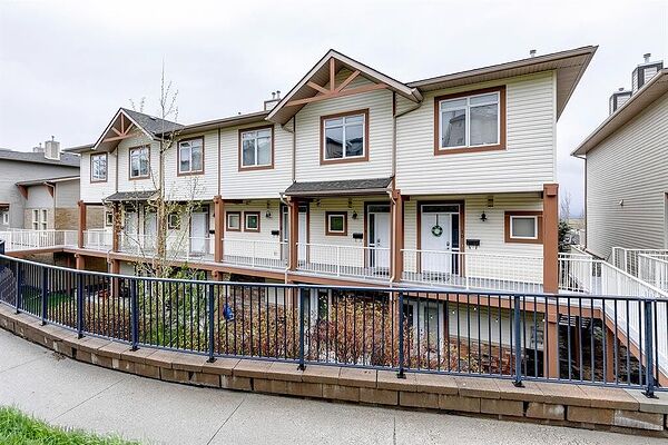 Calgary 2 + Den bedrooms Townhouse for rent. Property photo: 755037-3