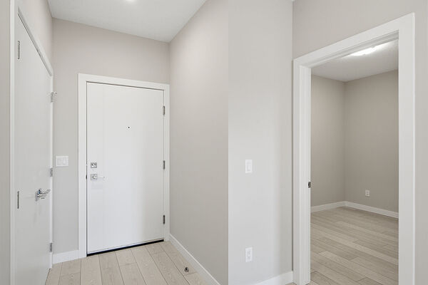 Calgary 2 bedrooms Condo Unit for rent. Property photo: 755040-3