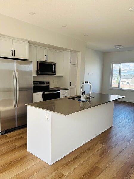 Airdrie 4 bedrooms Townhouse for rent. Property photo: 755047-3