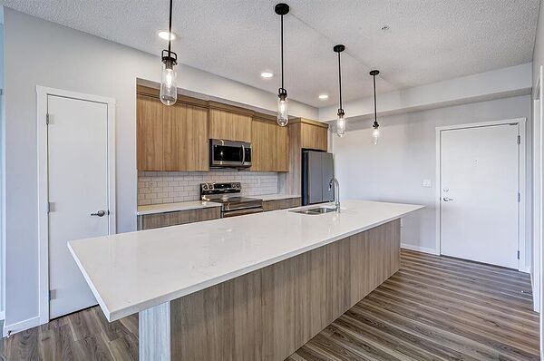 Calgary 2 bedrooms Condo Unit for rent. Property photo: 755124-3