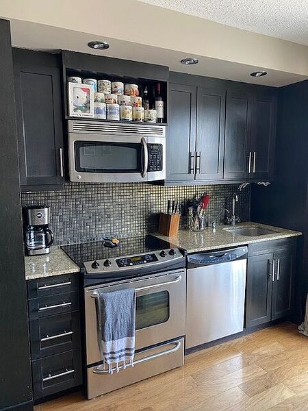 Calgary 1 bedroom Condo Unit for rent. Property photo: 755213-2