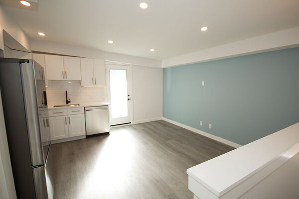 Calgary 2 bedrooms Main Floor for rent. Property photo: 755233-2