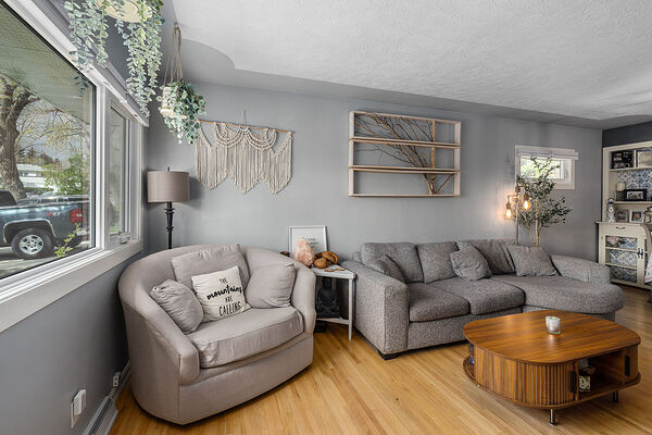 Calgary 3 bedrooms Main Floor for rent. Property photo: 755281-3