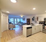 Bright Reno-ed 787 sq ft, 1-B South Calgary Near Marda Loop | Parking Available