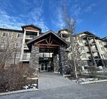 Fully Furnished 2BR+Den/2BTH with Underground Parking