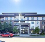 Contemporary Condo in Esquire by TRUMAN — University District