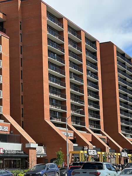 2 Bedroom-Downtown-Includes Parking