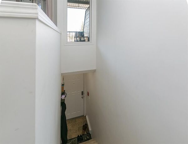 Calgary 2 bedrooms Condo Unit for rent. Property photo: 758067-3