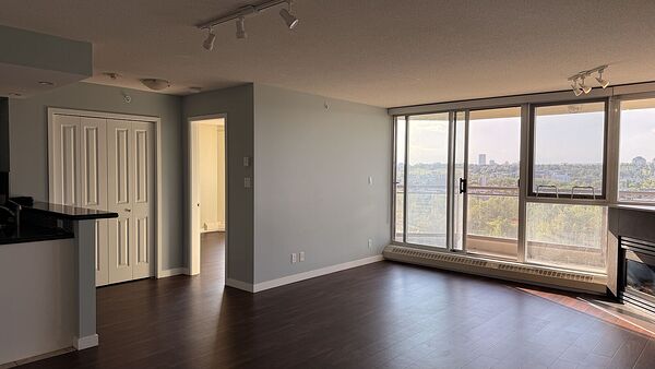 Calgary 2 bedrooms Condo Unit for rent. Property photo: 758098-3