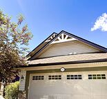 Crestmont! Brand new renovated w/o basement ,1Br,1WR,laundry,Kitchen,parking!!