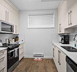 Modern 1 bedroom Legal Suite