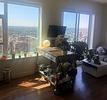 Bright 1 Bedroom 1 Bathroom Apartment with Mountain View