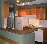 MISSION 1 BEDROOM - 1/2 block to Holy Cross Centre