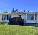 KILLARNEY Newly Renovated Bright 3 Bedroom House for Rent on quite cul-de-sac