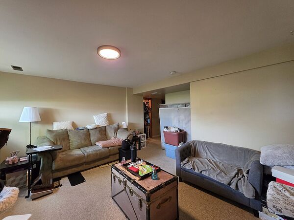 Calgary 3 bedrooms Basement for rent. Property photo: 762339-3
