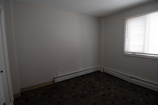 Calgary 1 bedroom Apartment for rent. Property photo: 76262-2