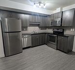3 bedroom Townhome - Freshly renovated - Bungalow style floorplan - long term