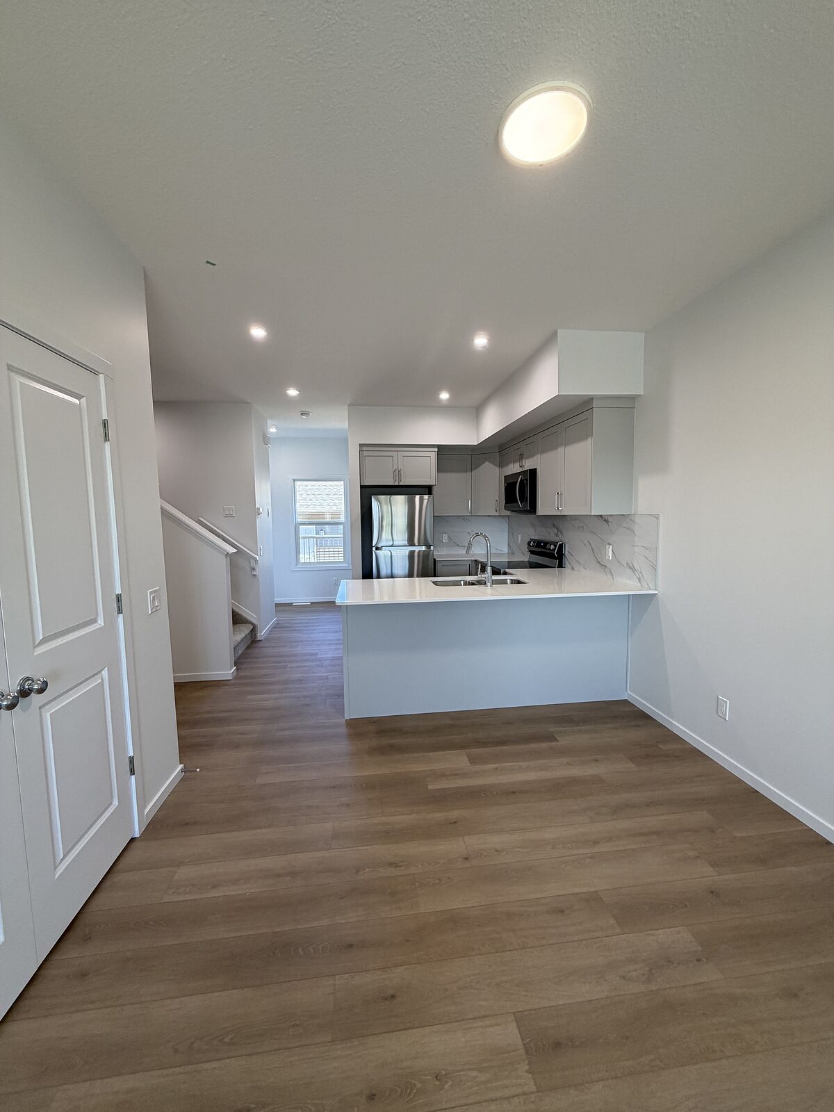 Edmonton 3 bedrooms Townhouse for rent. Property photo: 763048-1