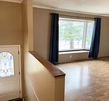 Large Main Floor with 2 Bedrooms in Huntington Hills