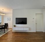 Modern 1 Bed + Den in Lower Mount Royal