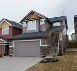 ASPEN WOODS 4 BEDROOM | STEPS TO SCHOOLS | A/C |