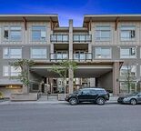 Stylishly trendy 1 bed, 1 bath condo located in Renfrew