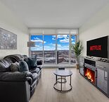 Fully Furnished Downtown Calgary Condo – All Utilities Included