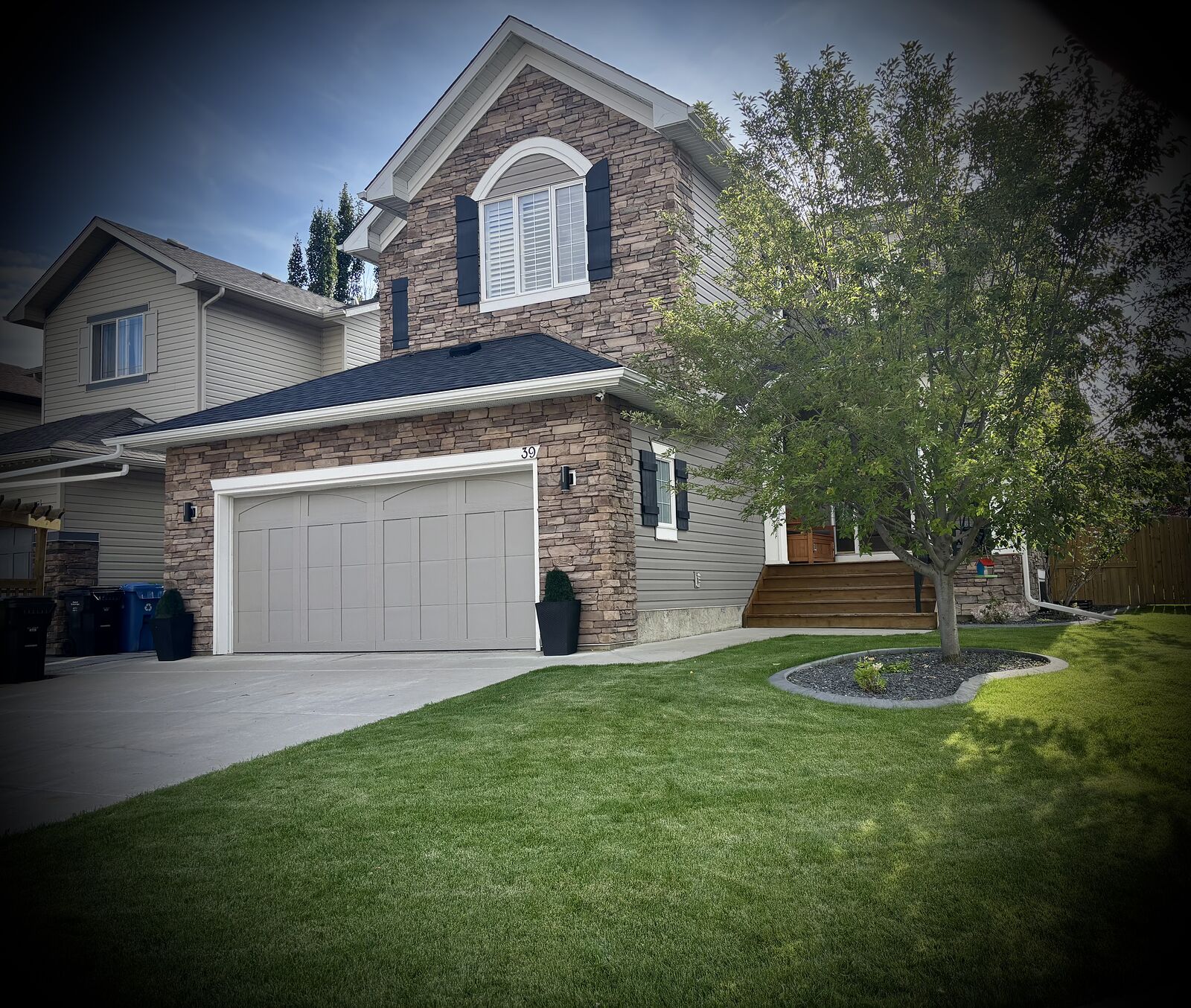 Calgary 4 + Den bedrooms House for rent. Property photo: 765200-1