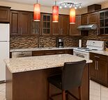 UPDATED 2 BEDROOM SUITE OVERLOOKING GREEN SPACE IN RENFREW