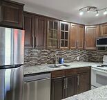UPDATED 2 BEDROOM SUITE OVERLOOKING GREEN SPACE IN RENFREW