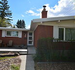Charming 3 Bedroom House located in highly sought after community of Varsity