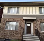 Modern 2 Bed + 2.5 Bath Duplex in Mahogany – Lake Access, Electricity Included