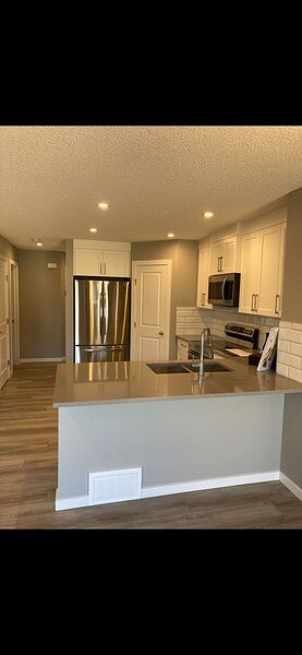 Edmonton 3 bedrooms Duplex for rent. Property photo: 766448-2