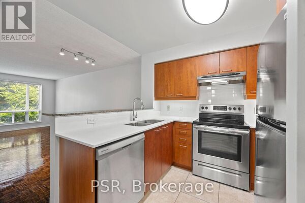 Apartment in Toronto (Lawrence Park South)