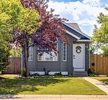 Updated 3 bedroom, 1.5 bath on a quiet culdesac with Internet included