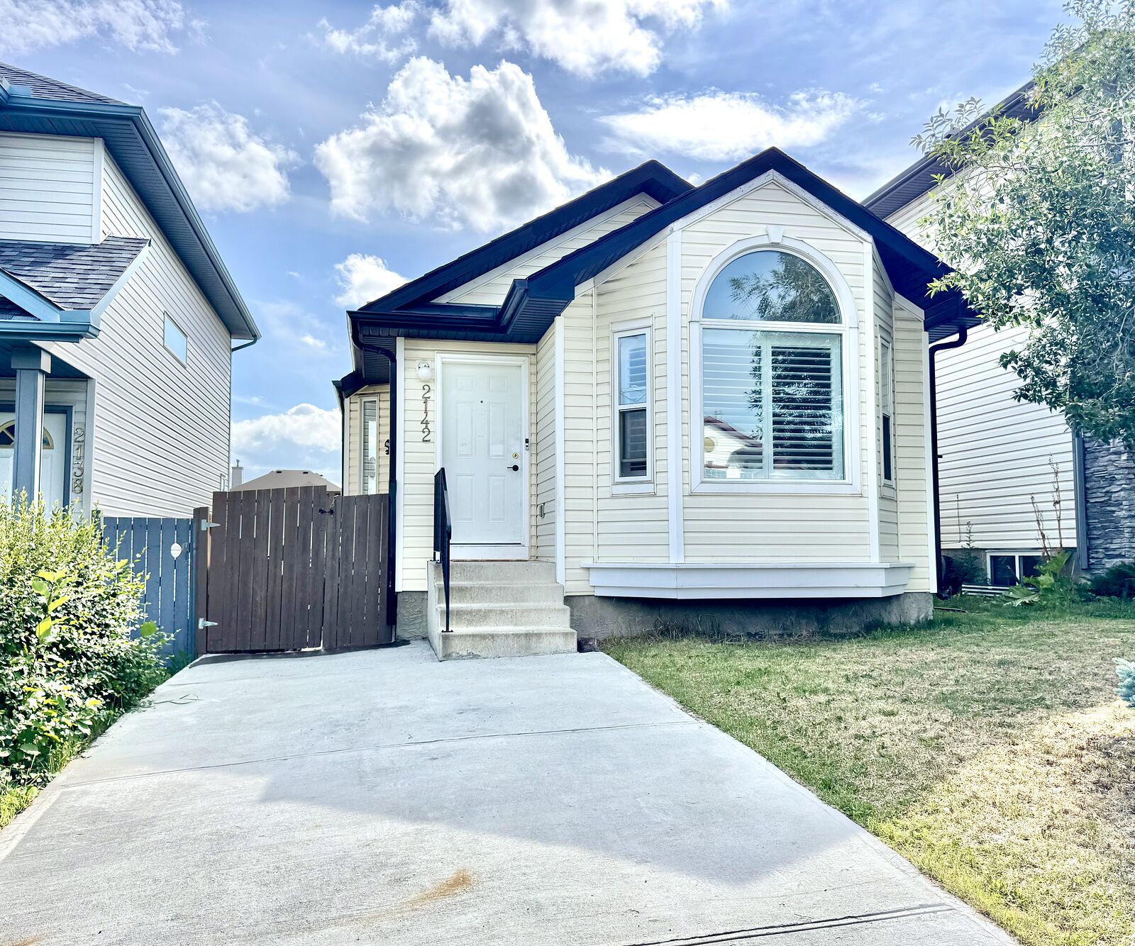 Calgary 2 bedrooms Basement for rent. Property photo: 766857-1