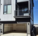 New Sagehill NW Townhouse 4 bed 3 bath double att garage