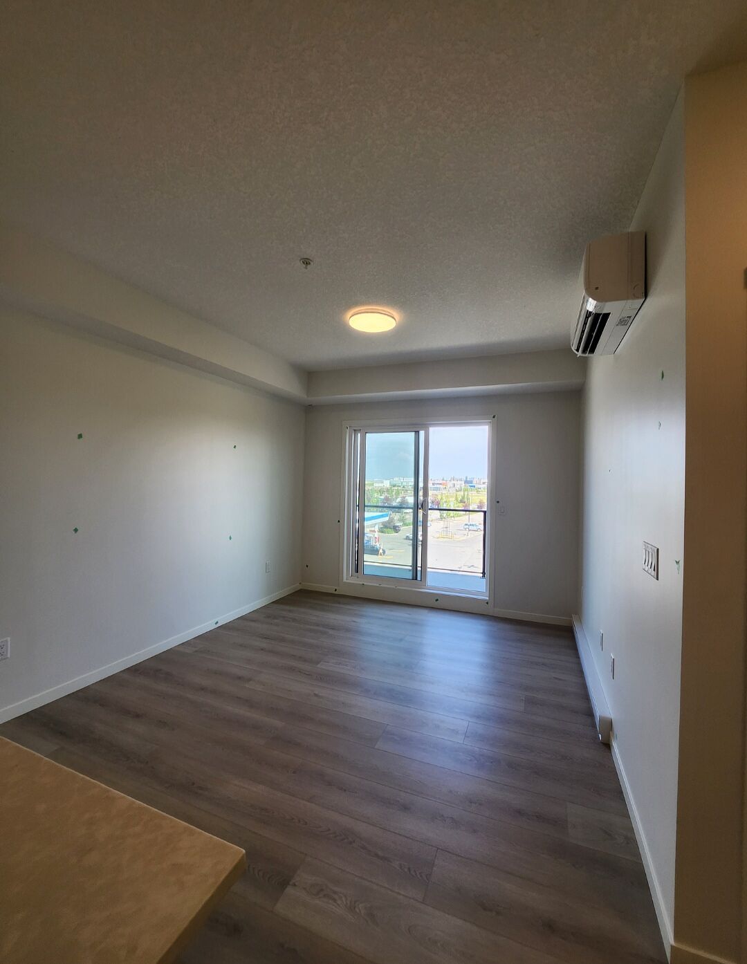 Calgary 1 bedroom Condo Unit for rent. Property photo: 767635-1