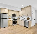 Bright modern, inner city 1 bed walkout suite