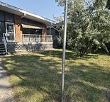 BRIGHT AND CENTRALLY LOCATED 3 BED MAIN FLOOR. PETS NEGOTIABLE