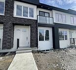Beautiful 3-bedroom 2.5-bathroom Main floor in Bowness